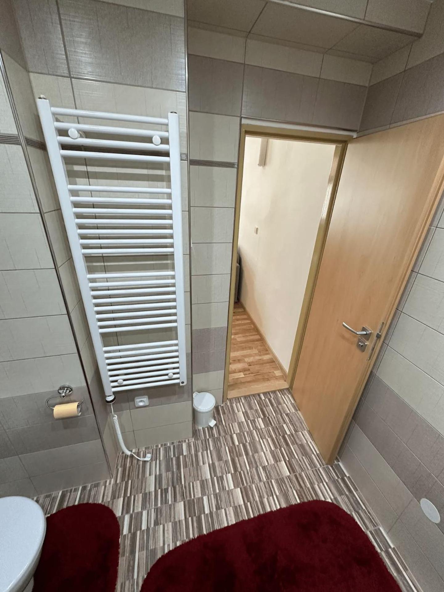 Center, Location, Hidden Gem Apartment *